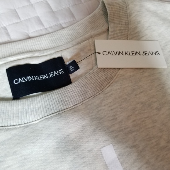 Calvin Klein Sweater - Picture 4 of 6